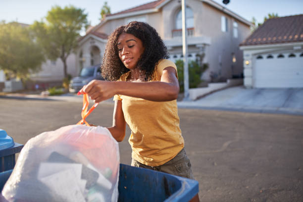Best Construction Debris Removal  in Deerfield, WI
